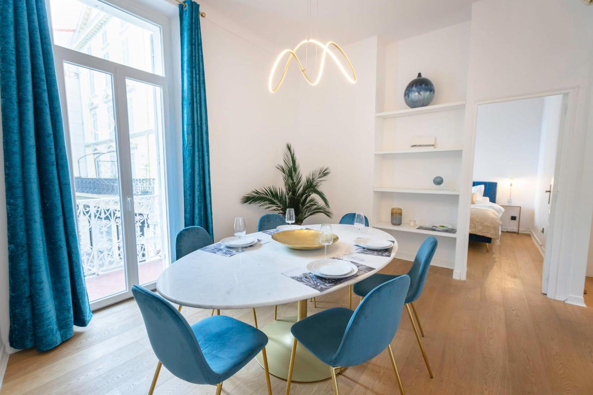 Modern 2-Br Apartment In The Heart Of คานส์ ภายนอก รูปภาพ